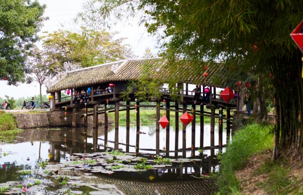 Thanh Toan Tile-roofed Bridge